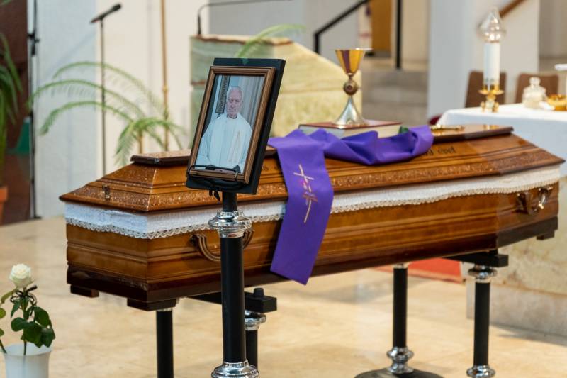 2025_10_27_gyurosovics temetes_08.jpg 2025_10_27_gyurosovics temetes_08.jpg